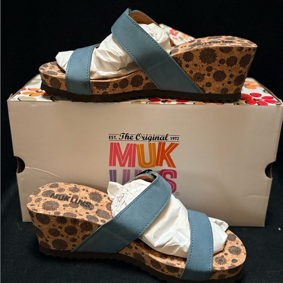 Muk Luks | BNIB "Winona" 2-Strap Wedge Sandals - Women's 8, Blue/Tan - Picture 2 of 10